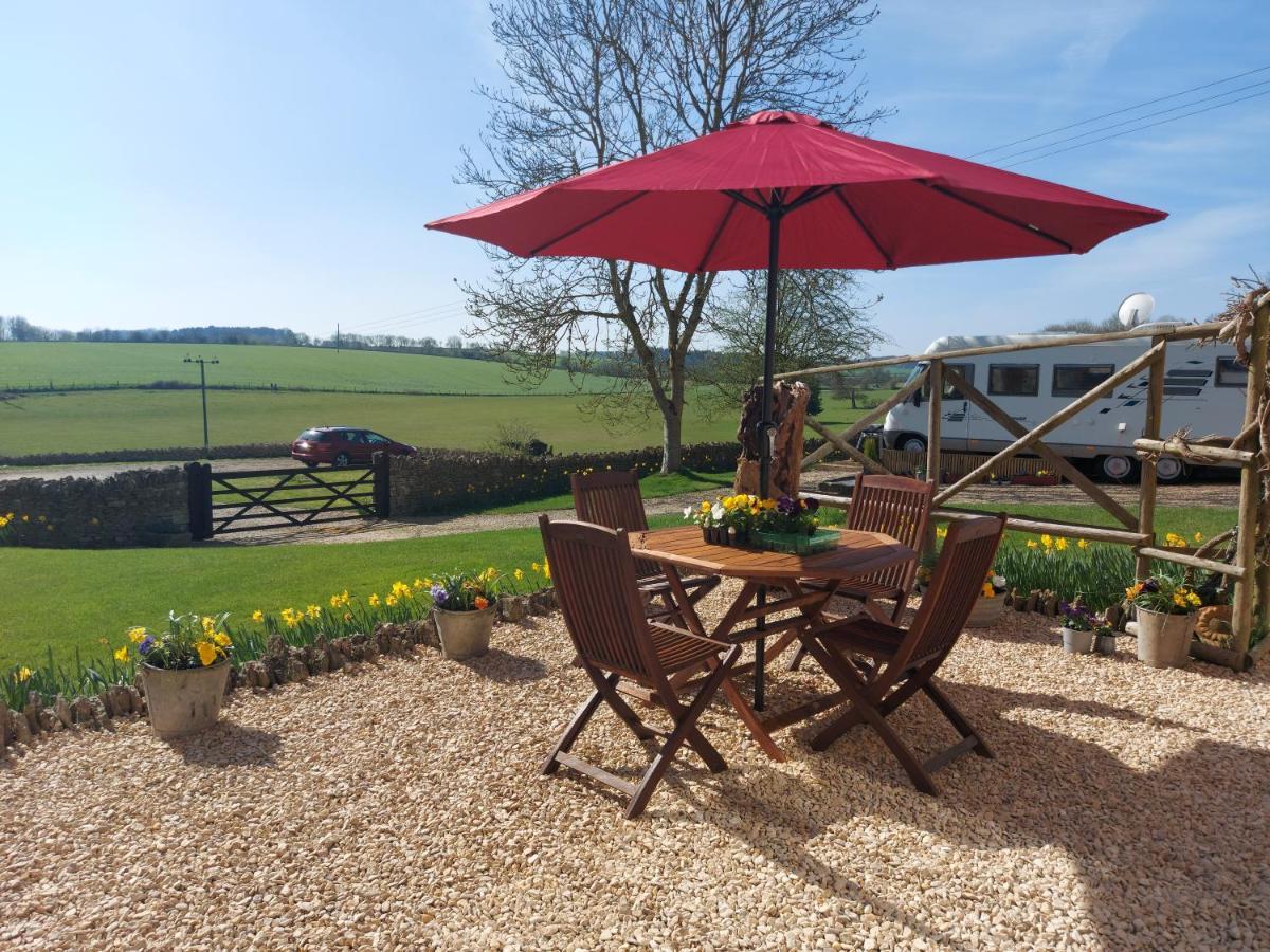 Thames Head Wharf - Historic Cotswold Cottage With Stunning Countryside Views Cirencester Extérieur photo