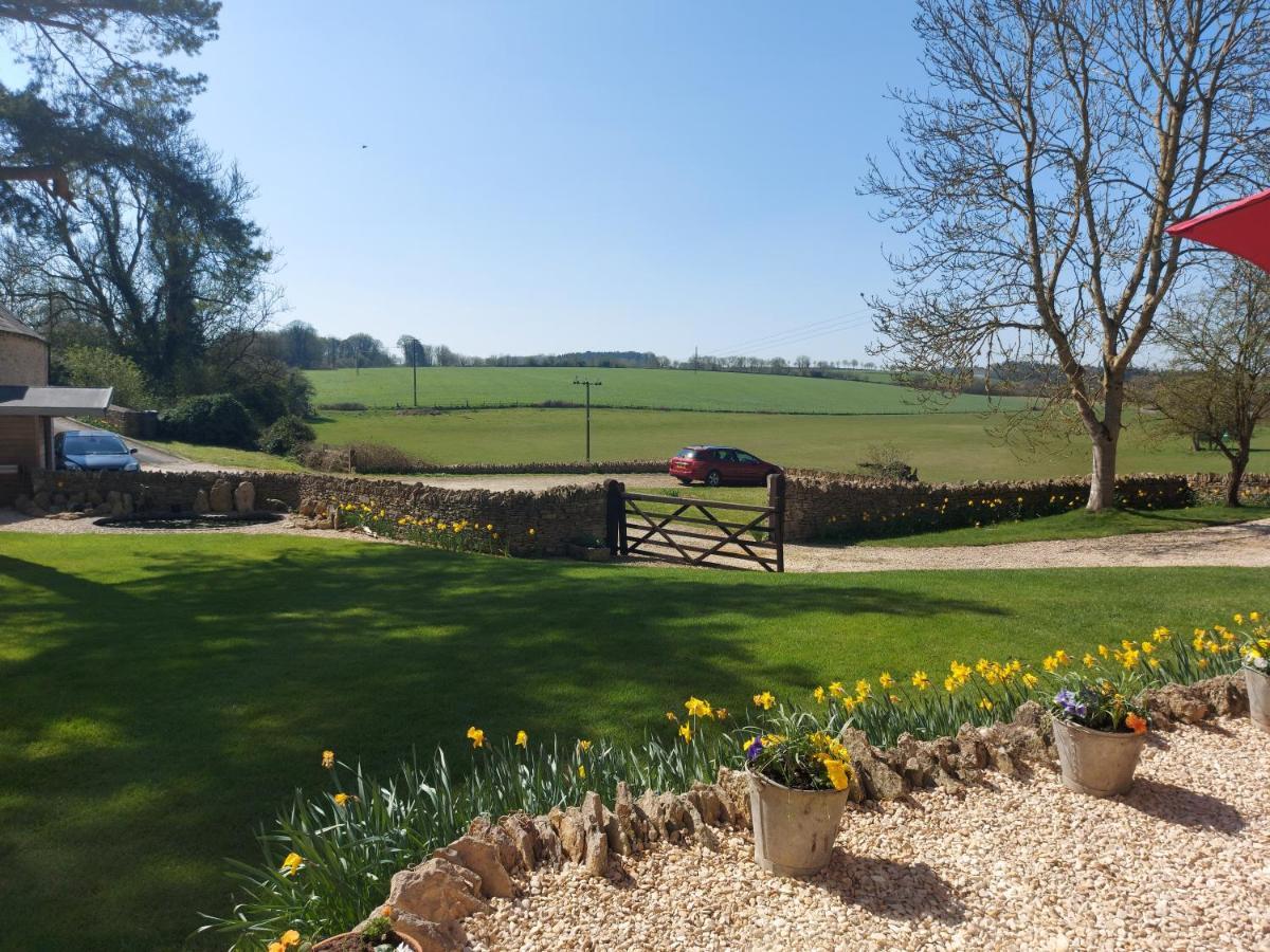 Thames Head Wharf - Historic Cotswold Cottage With Stunning Countryside Views Cirencester Extérieur photo