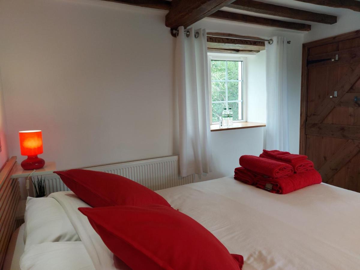 Thames Head Wharf - Historic Cotswold Cottage With Stunning Countryside Views Cirencester Extérieur photo