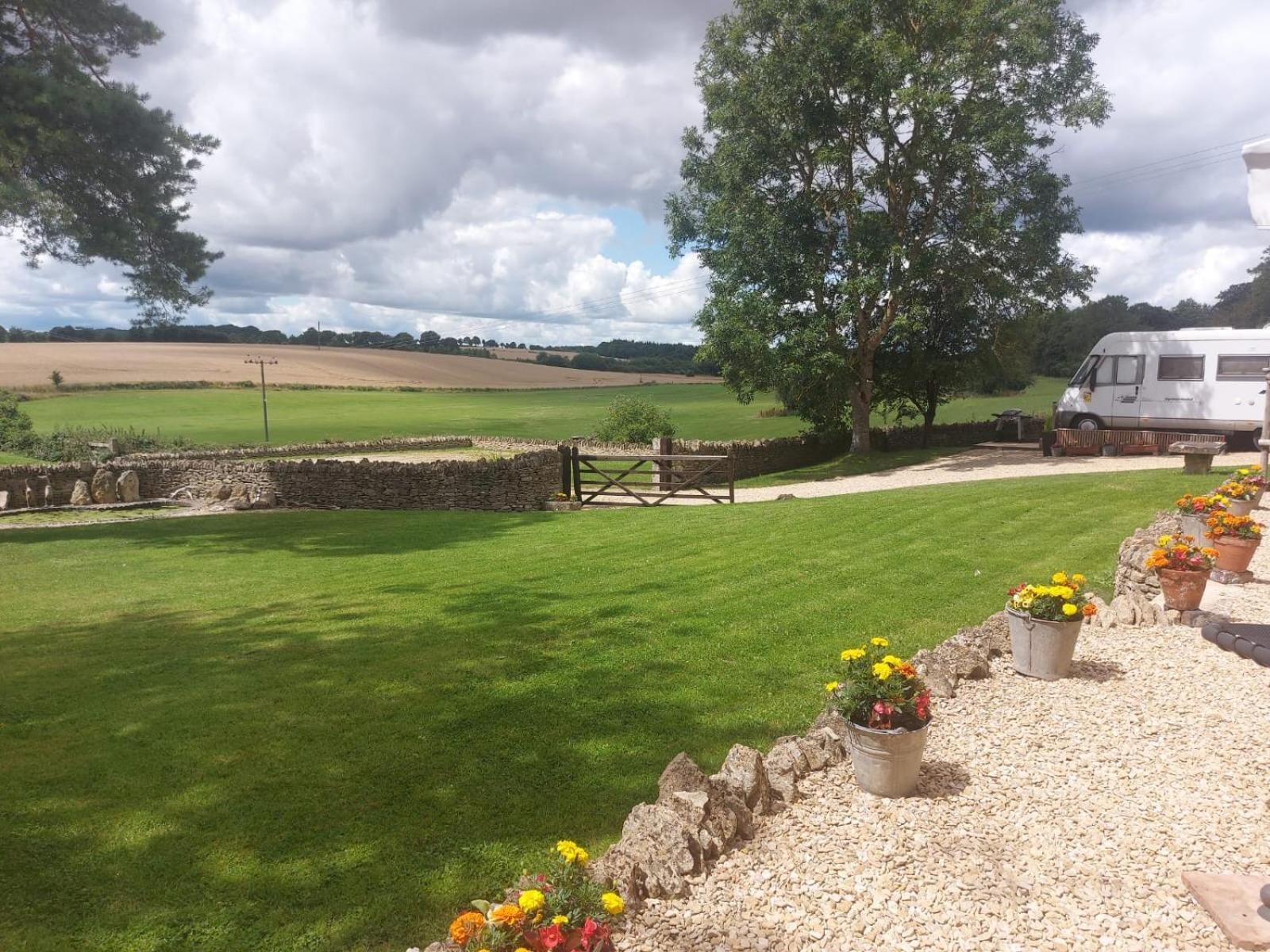 Thames Head Wharf - Historic Cotswold Cottage With Stunning Countryside Views Cirencester Extérieur photo